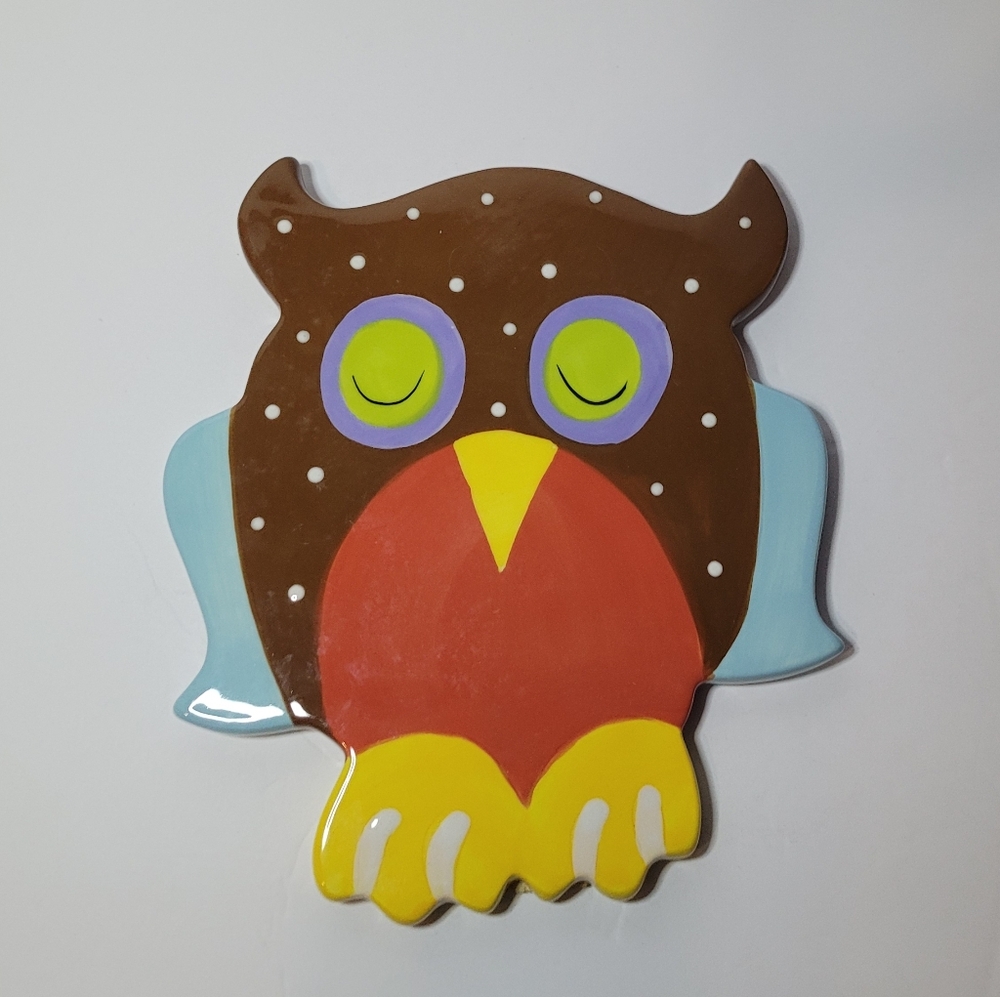 Coyon Colors Retired Owl Large Attachment